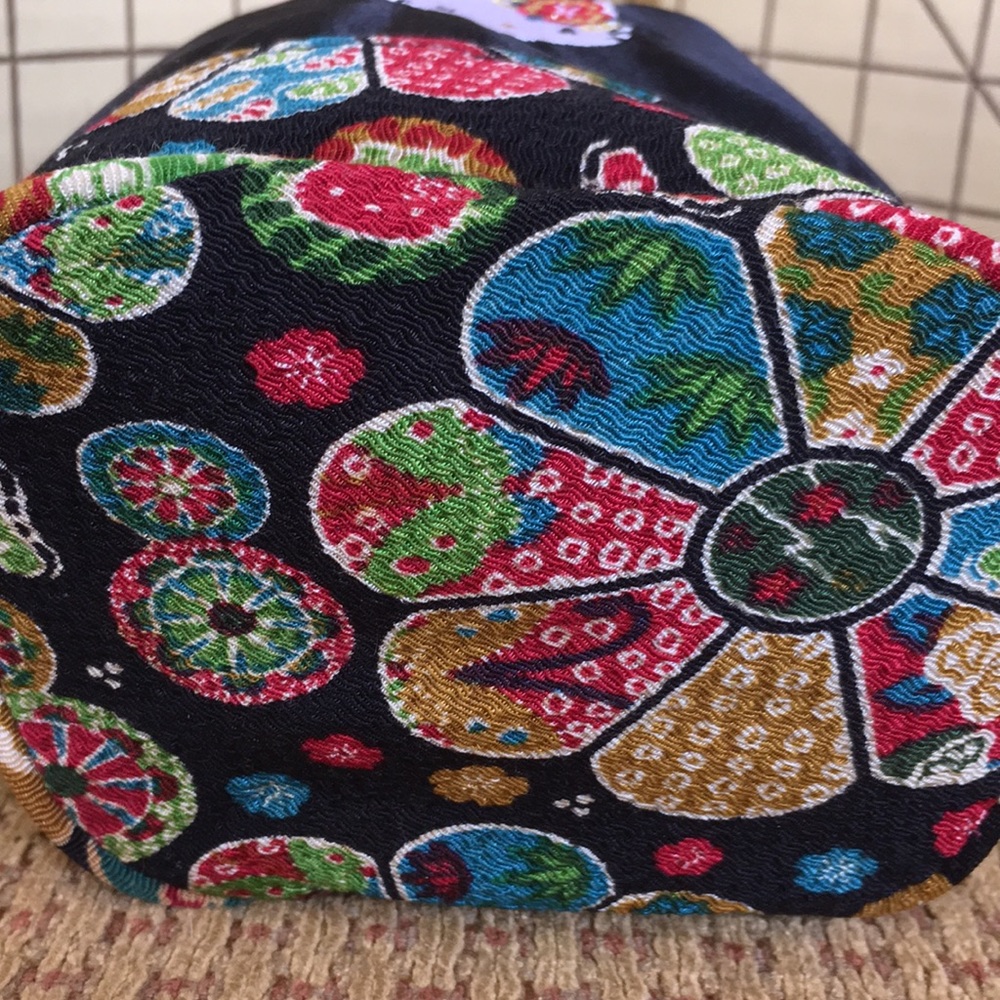 Hello Kitty pouch - Picture 3 of 7
